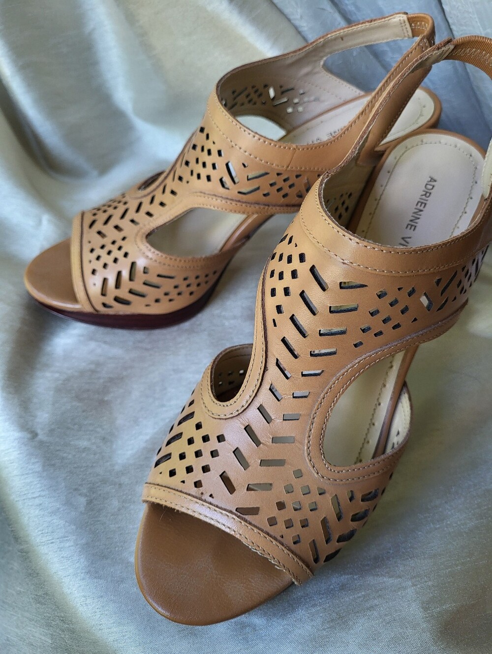 Adrienne Vittadini Tan Leather Cutout Open Toe Slingback Heels 8.5M - Picture 16 of 16